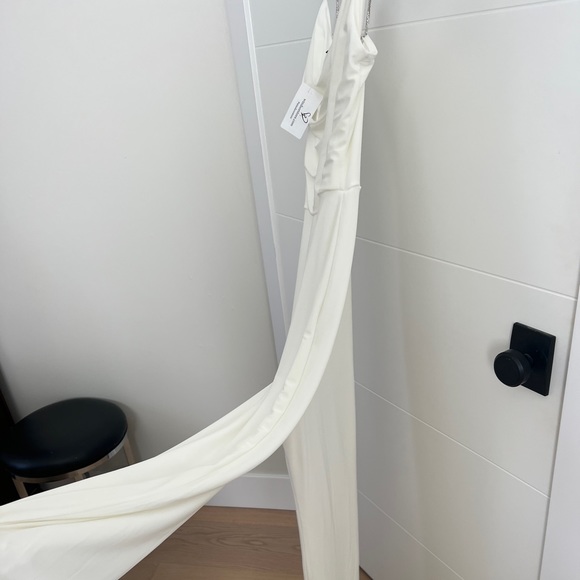 White Windsor jumpsuit - Picture 3 of 6